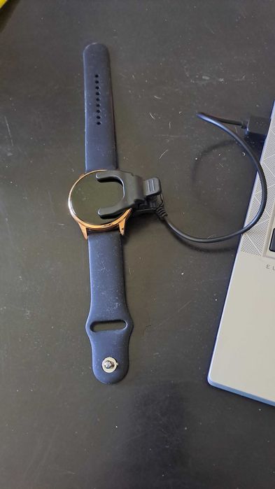 Smartwatch novo, com carregador