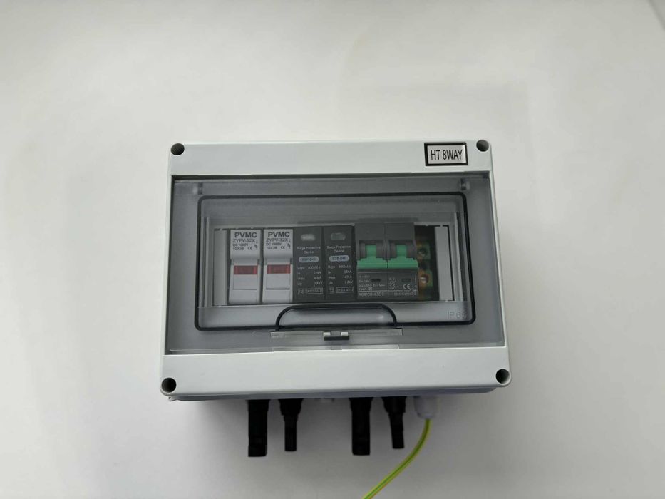 Skrzynka DC PV – Rozłącznik + Bezpieczniki + Ogranicznik przepięć