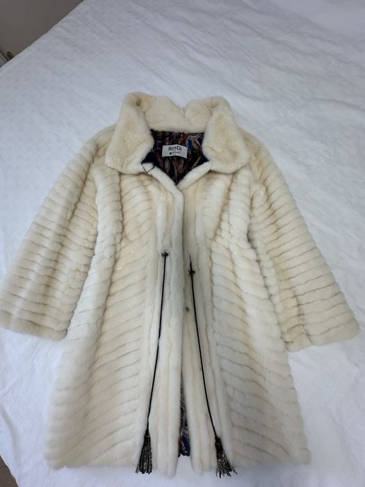 Продам шубу норкову натуральна