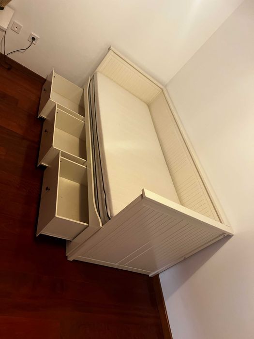 Cama IKEA HEMNES + 2 colchões ÅFJÄLL