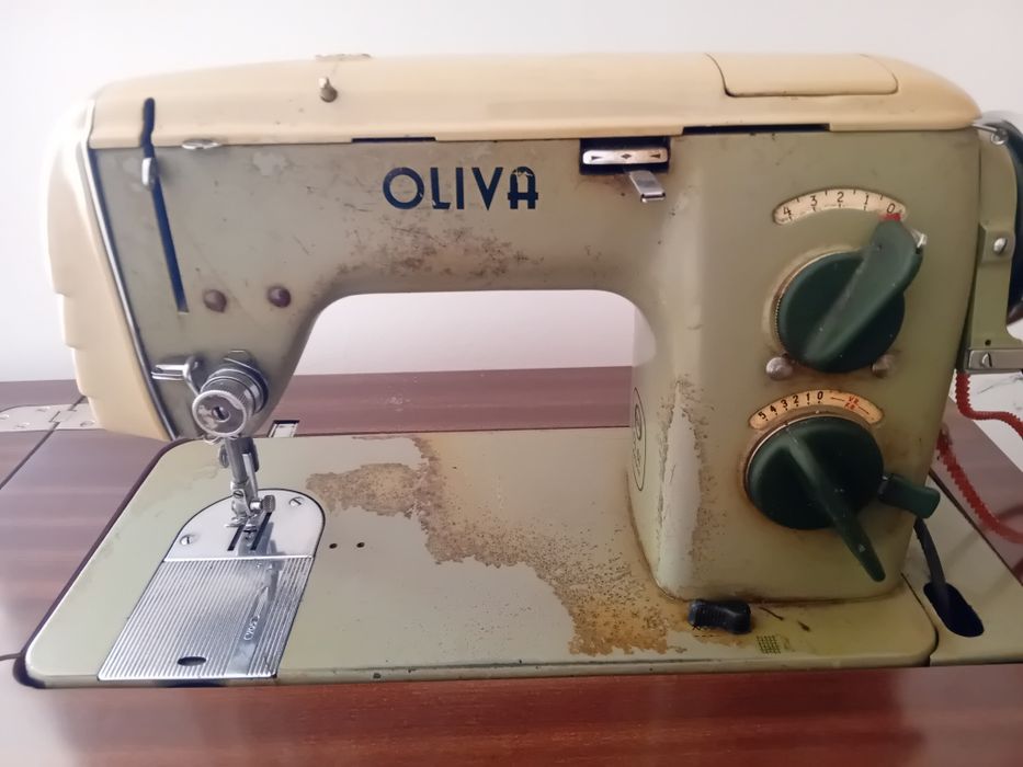 Máquina Costura Oliva CL61