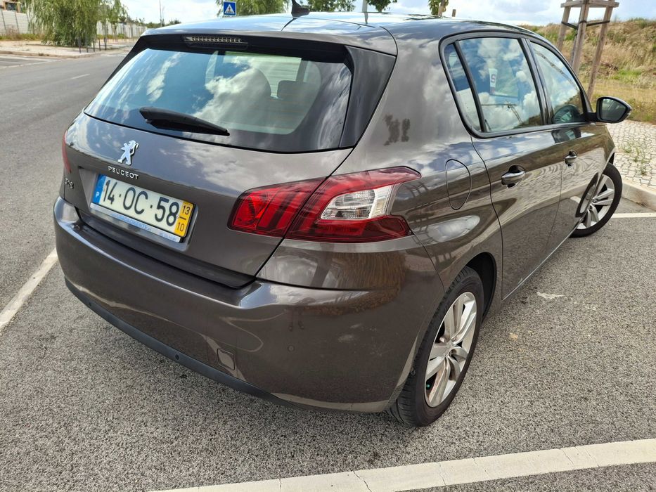 Peugeot 308 — fotografia 5