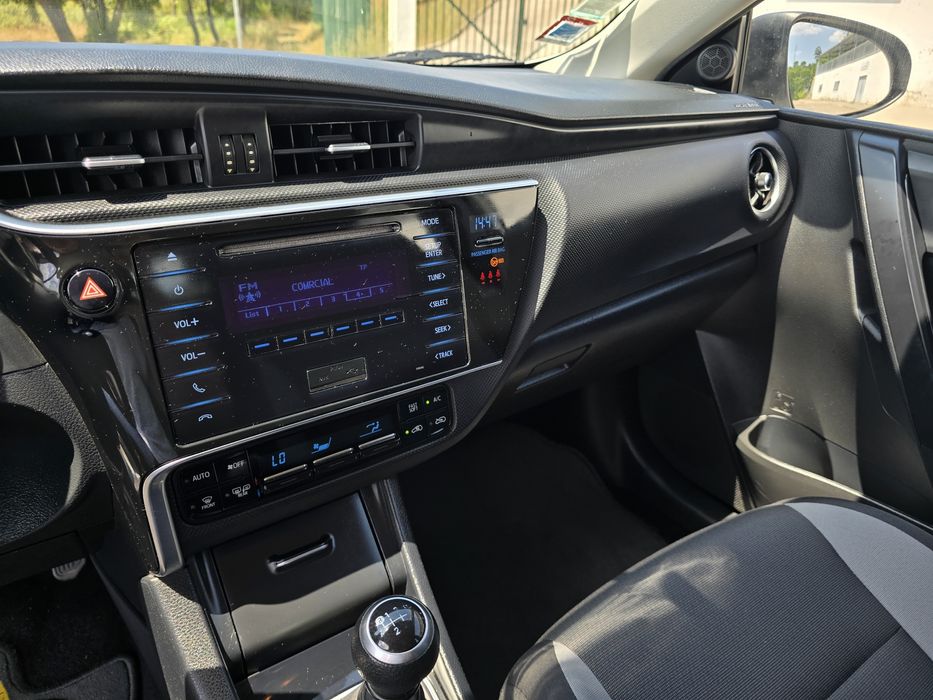 Toyota Auris 1.4 D4d Active+AC 90cv 6V Nacional 1 Dono Como Novo