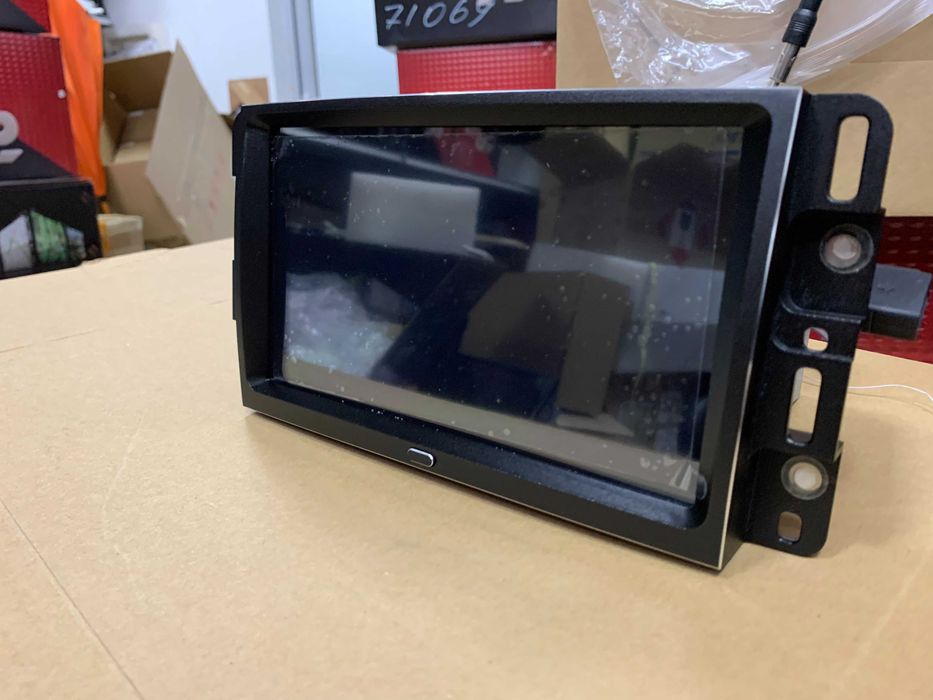 Купити магнітолу для Шевроле Тахо + HD камера в комплекті