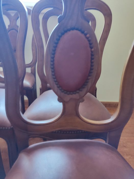 Vendo 6 cadeiras sala de jantar