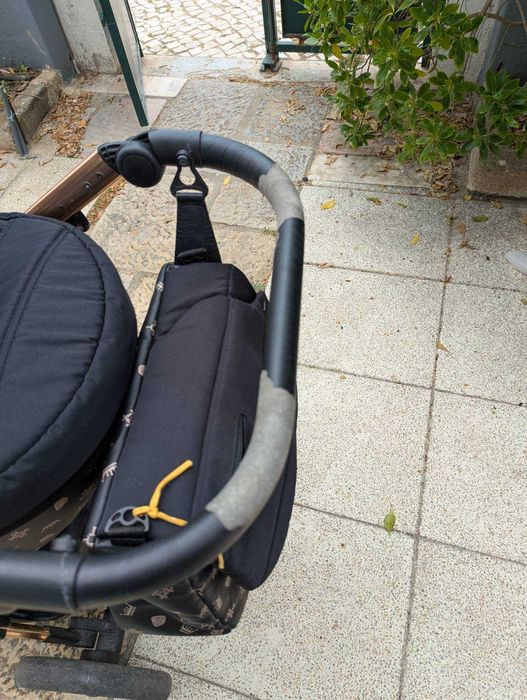 Carrinho de Bebé Tako 3 em 1 (Trio) + Base Auto e Acessórios