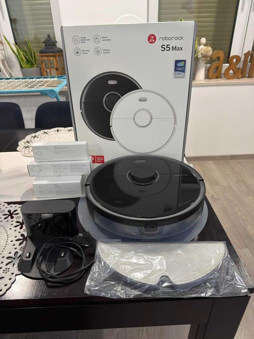 Robot sprzątający/odkurzacz Roborock S5 Max z dodatkowymi akcesoriami