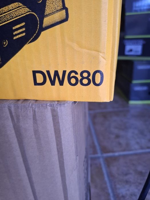 Plaina Elétrica DeWALT