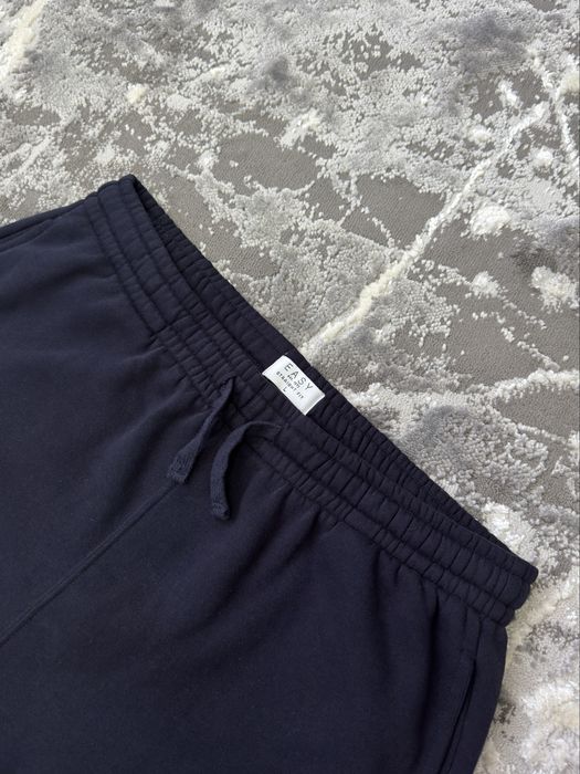 Базові штани Easy Straight Fit темно-сині, прямого крою sweat pants