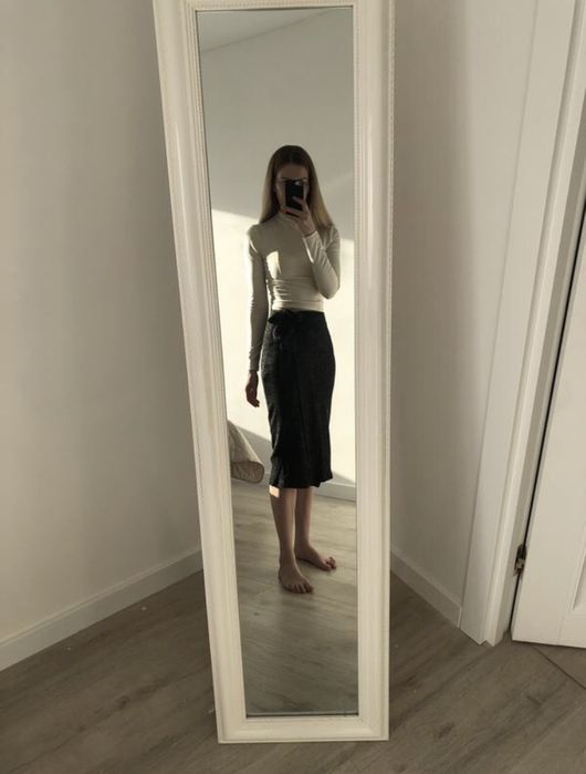 Тепла спідниця міді