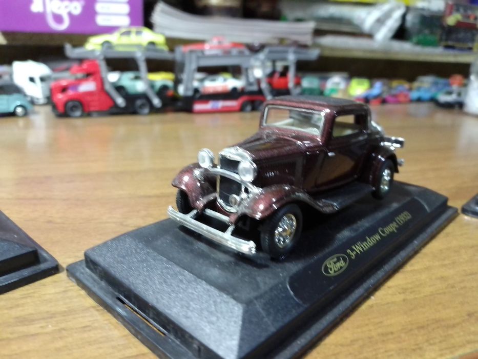 Продам игрушки машинки.