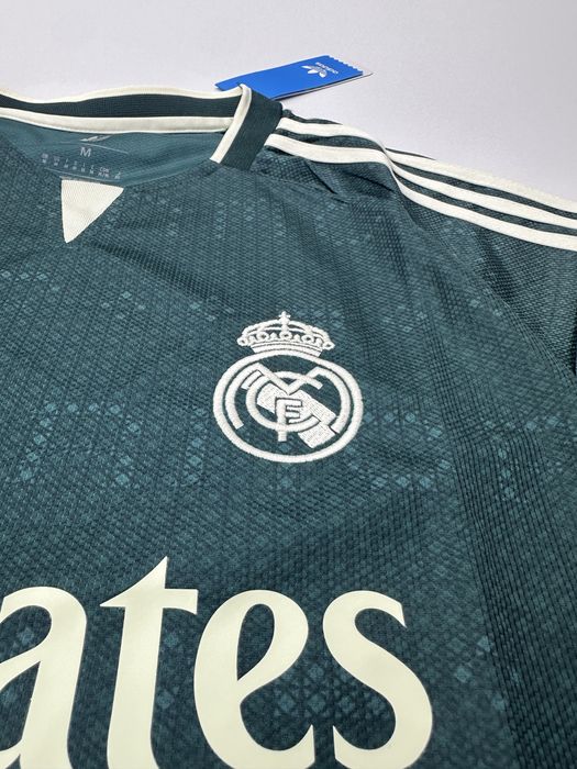 Camisola Real Madrid Alternativa 2027