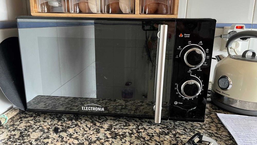 Micro-ondas com Grill Electronia | Vários Modos | Ótimo Estado