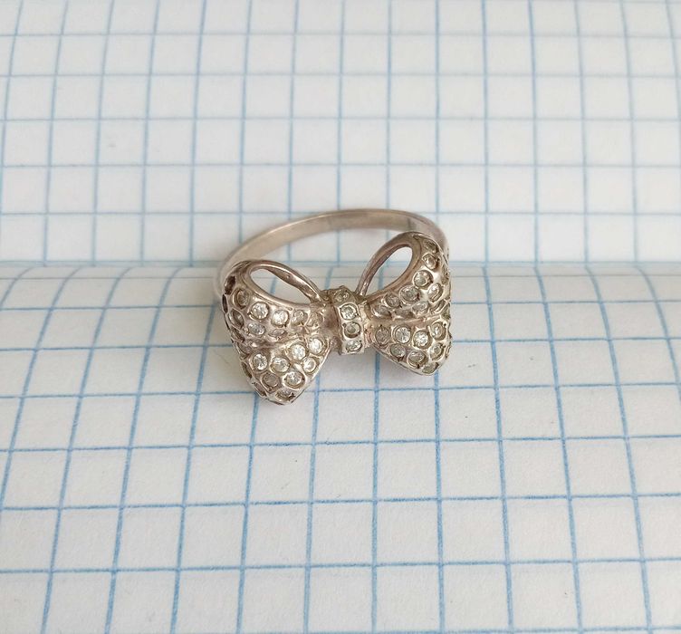 Перстень кольцо "Бант" Срібло 925 проба. Розмір 19,5