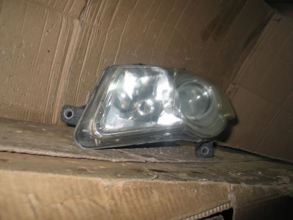 lampa przod vw passat b6 05-10r. 3c0941005s europa
