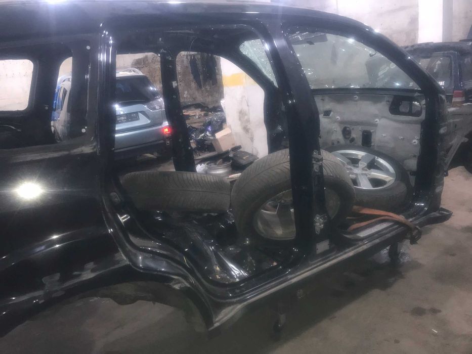 Поріг,середня стійка для Mitsubishi Outlander XL 2007-2012pp