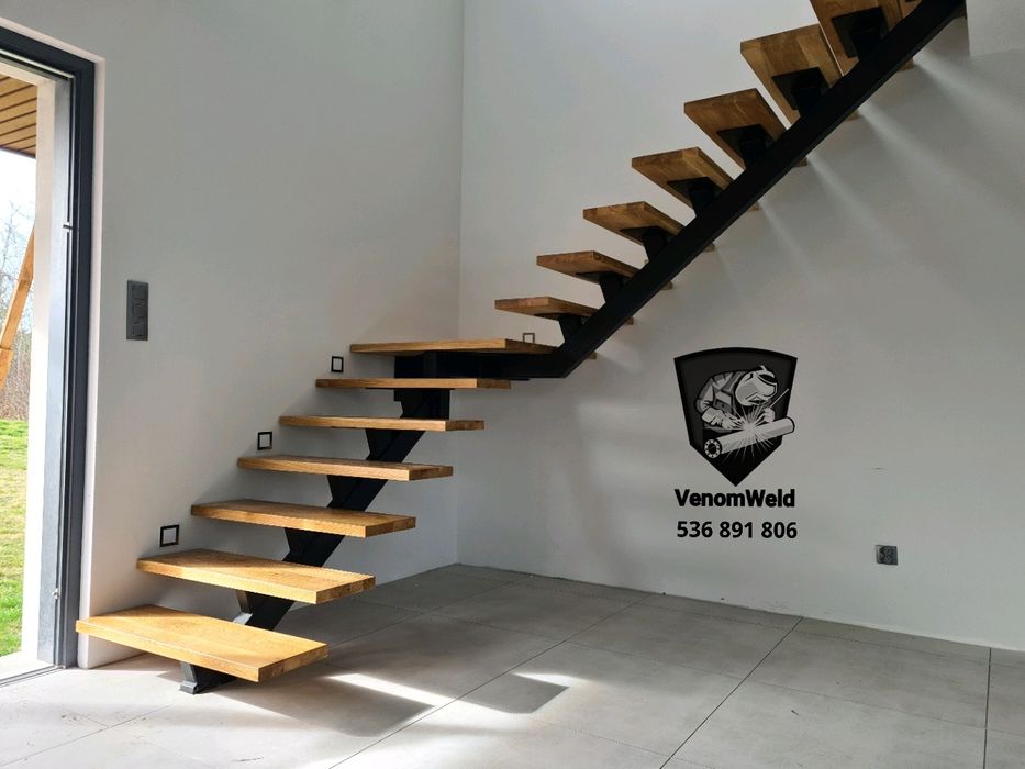 Schody stalowe metalowe nowoczesne samonośne jednobelkowe belce loft