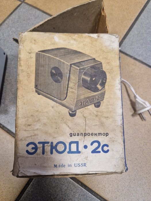 Rzutnik do slajdów Etude 2c