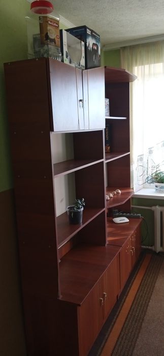 Продам шкафчики в кімнату.