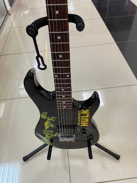 Продам електрогитару Peavey Rockmaster Marvel Hulk. Аерографія.