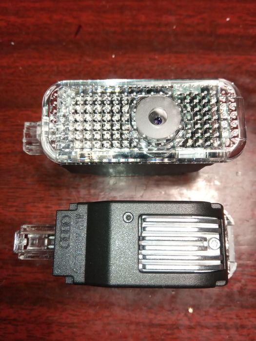 LED підсвітка проекція Audi E-tron (компл.2шт)