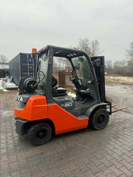 Wózek widłowy TOYOTA 02-8FGF20 2000KG LPG 4.3m 2013r 7500mth