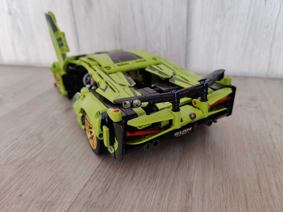 Конструктор Lego машина lamborghini 1280 Деталей