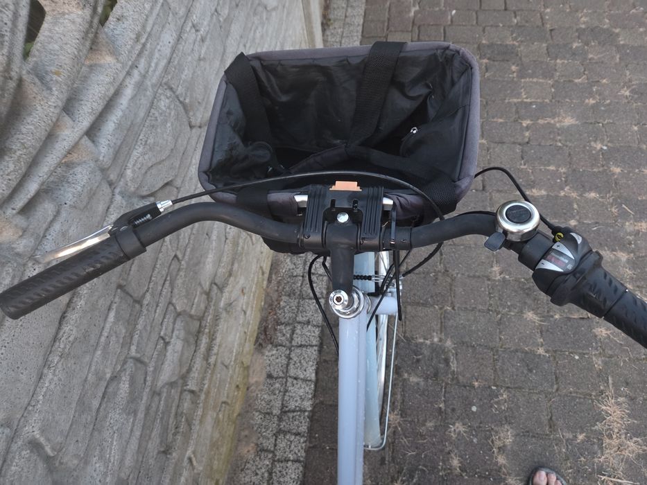 Rower z koszykiem