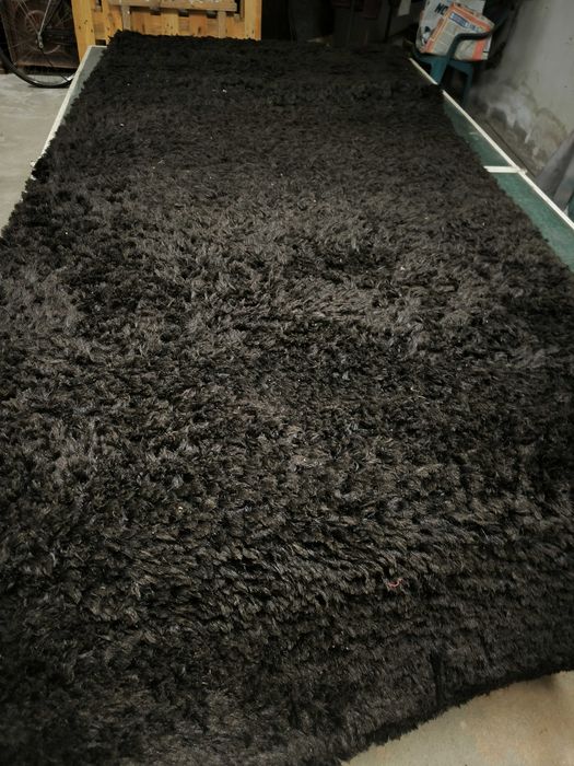 Carpete Calvino Castanho-Escuro de Pelo Alto – 3,35 × 2,50 m