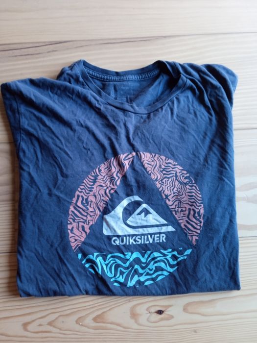 T shirts diversas marcas tamanhos e feitios