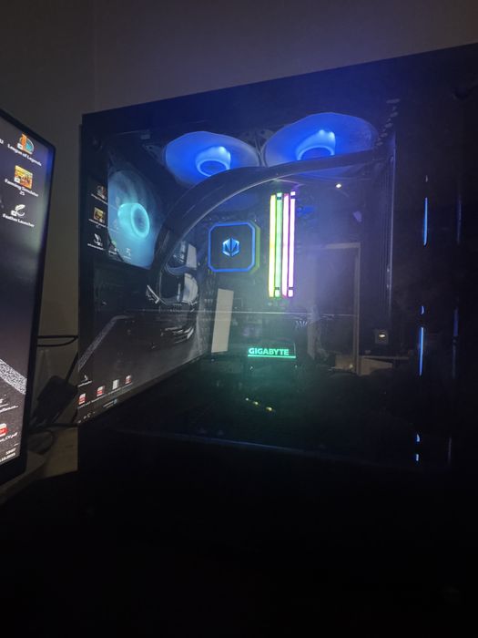Komputer Gamingowy RGB AMD Ryzen 9 3900x rx 6750xt 12GB 32GB Ram AIO Okazja!!!