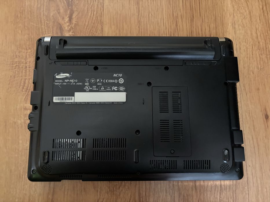 Zestaw laptopów Samsung i Sony