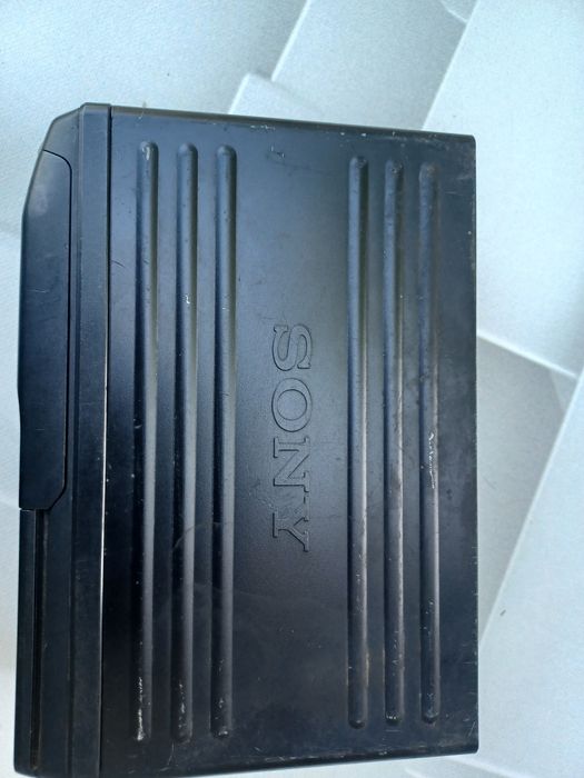Zmieniarką płyt CD  Sony CDX-605
