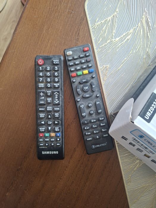 Tv samsung  + dekoder +antena +piloty sprawne