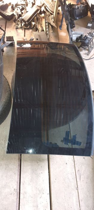 Заднє кузовне скло Mercedes EQE 295