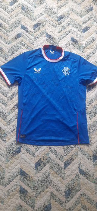 Футболка з підписами футболістів Castore Rangers