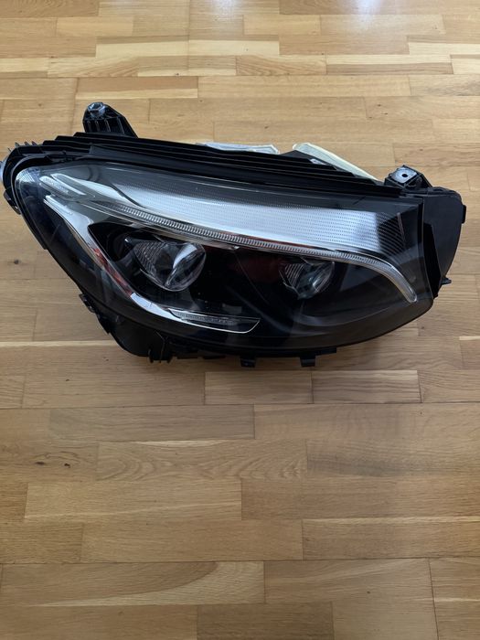 LAMPA Reflektor Mercedes inteligent light system Oryginał