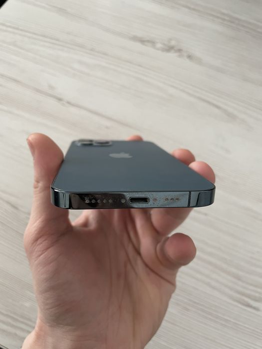 Продам Iphone 12 pro 256 gb 15000(есть торг небольшой)