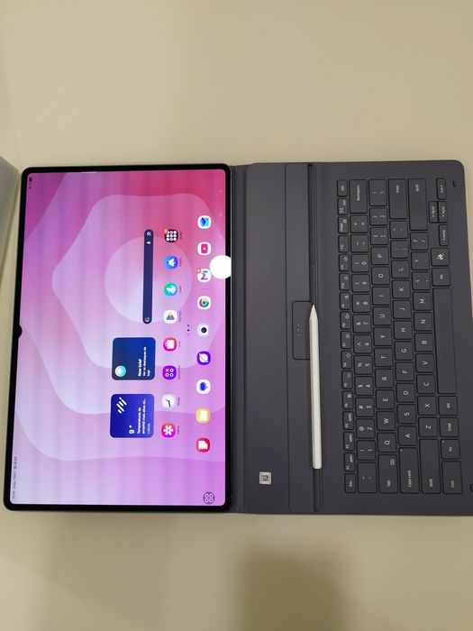 Samsung Galaxy Tab S11 Ultra 14” 256GB Wi-Fi + S Pen + Capa Teclado