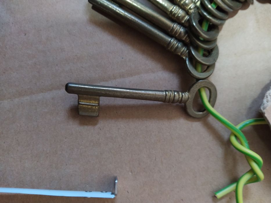 Chaves palhetão em latão universais