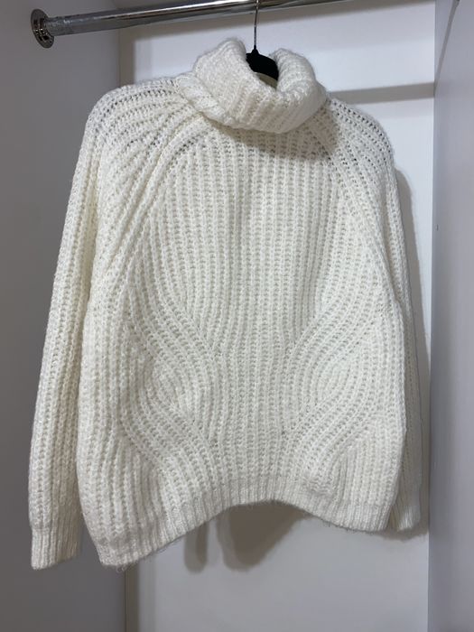 Новий вʼязаний білий светр