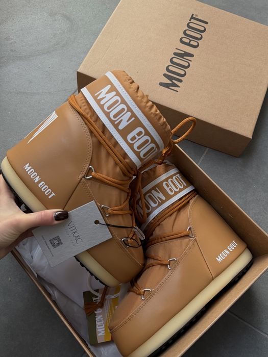 Продам оригінальні Moon boot