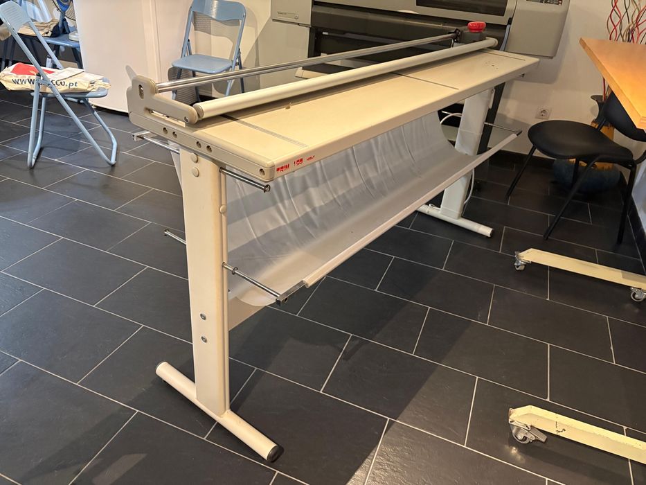 Guilhotina para profissionais de arquitetura e/ou engenharia