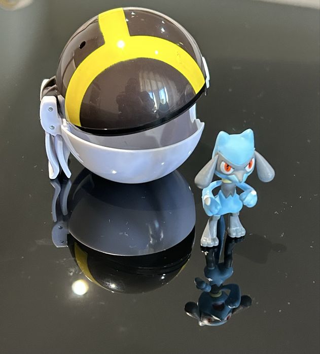 Pokebola com encaixe num cinto