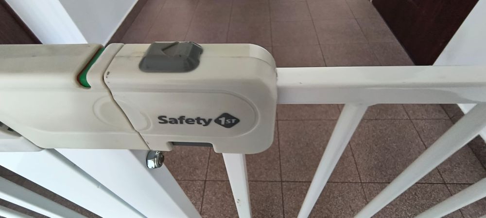 Barierka zabezpieczająca na schody. Duża podwojna 200 cm