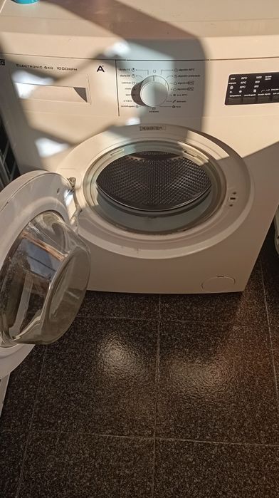 Máquina de lavar roupa Teka avariada