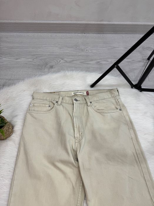 Джинси Levi’s Білі як нові