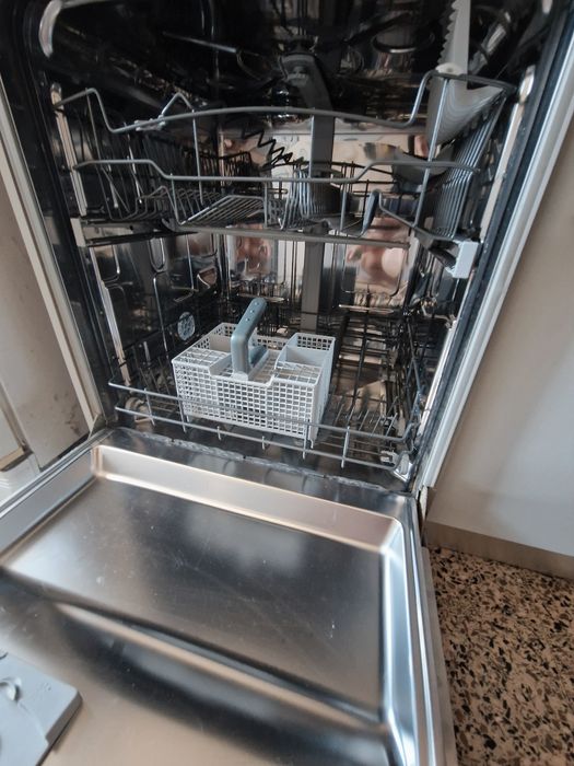 Máquina de lavar loiça Whirlpool