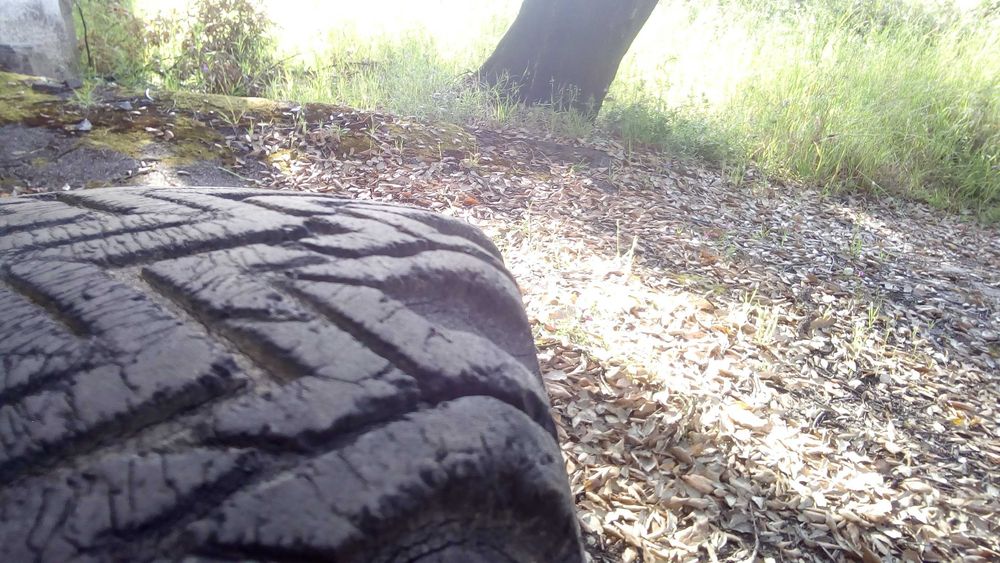 Pneus Firestone 750 R16 (para desocupar)