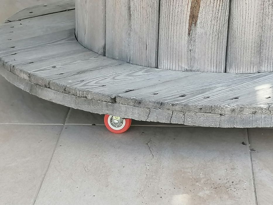 Bobines usadas de madeira